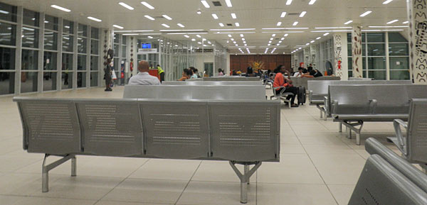 Salle d'embarquement de l'aéroport de Conakry